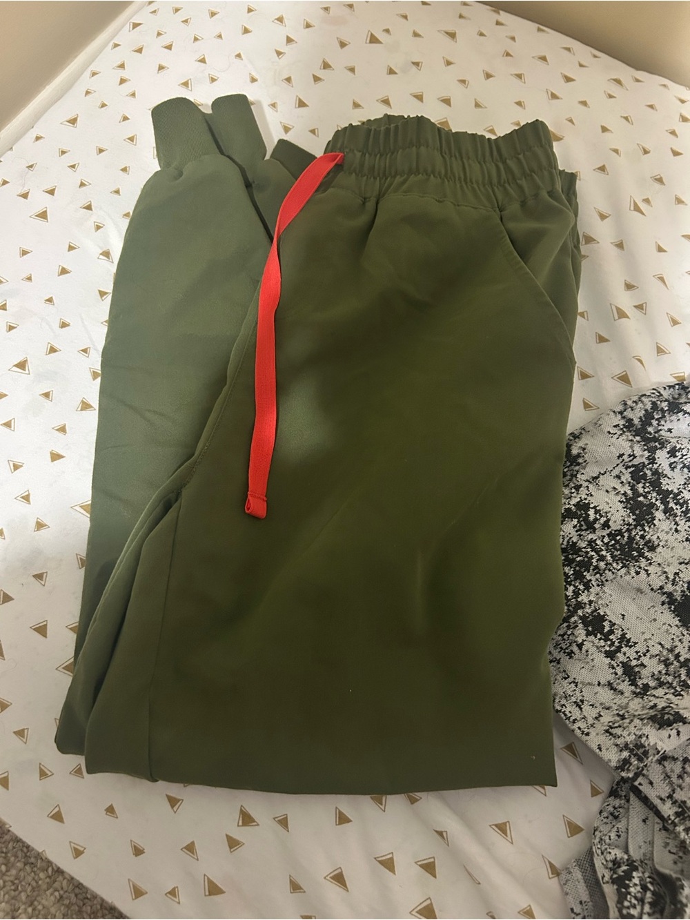 Figs Olive Joggers EUC petite small